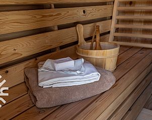 Slaapkamer met twee bedden in vakantiehuis ZE1221, Sint-Annaland, Tholen voor een goede nachtrust.