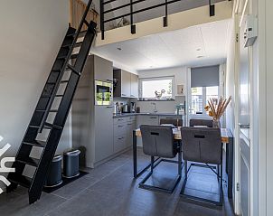 Luchtfoto van vakantiehuis ZE1221 in Sint-Annaland, Tholen met omringende natuur.