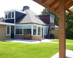 Guest house 610484 - Holiday property Tholen - Vakantiehuis mit privatem Garten und Terrasse