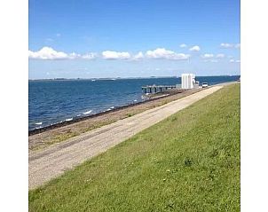 Guest house 610490 - Holiday property Tholen - Vakantiehuis Wundersch�n komplett modernisierter Bungalow.