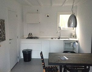 Moderne keuken in Vakantiehuisje in Koudekerke, Walcheren, ideaal voor zelfcatering.