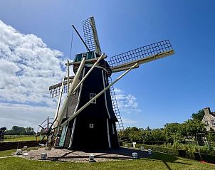 Historische molen dichtbij Vakantiehuis Dishoek Dunes Residence, Koudekerke, Walcheren, Zeeland.