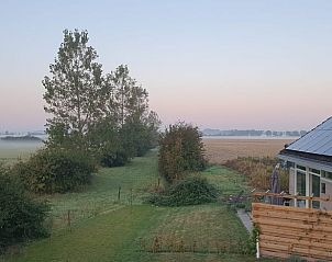 Morgennebel ber den Feldern beim Ferienhaus in Koudekerke, Walcheren, Zeeland