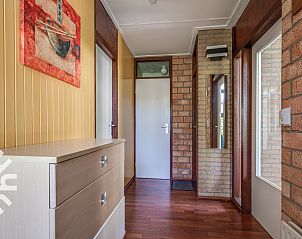 Ruime zithoek in vakantiehuis ZE367, Oostkapelle, Walcheren, Zeeland.