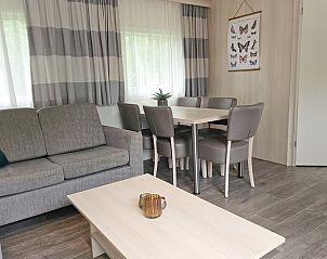 Eethoek in Huisje in Oostkapelle, ideaal vakantiehuis in Walcheren, Zeeland.