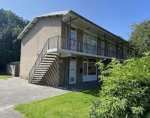 Vakantieappartement VZ069 in Oostkapelle op Walcheren, Zeeland, met een ruim terras en groene natuur.