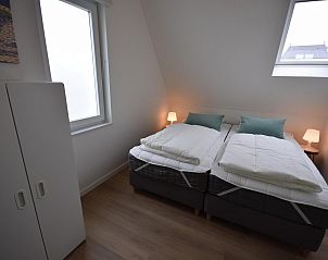 Stijlvolle badkamer in VZ1078 Vakantiehuis in Oostkapelle met moderne voorzieningen.