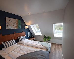 Trapopgang naar VZ1092 Appartement in Oostkapelle, Walcheren, Zeeland met moderne afwerking.