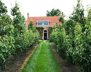 VZ2329 Vakantiehuis omgeven door weelderige boomgaard in Oostkapelle, Walcheren.