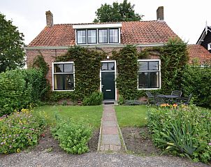 Voorzijde van VZ2329 Vakantiehuis Oostkapelle met charmante gevel, Walcheren.