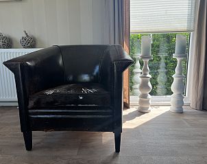 Comfortable sofa in ZE1509 vacation home, Oostkapelle, Walcheren.