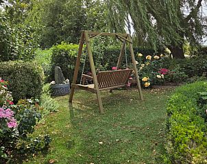 Fietsers op een zonnige dag in Oostkapelle, nabij vakantiehuis ZE1548.