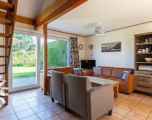 Exterior of vacation home ZE414 with garden, Oostkapelle, Walcheren, Zeeland.