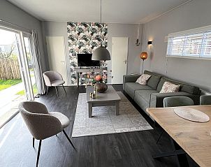 Stylish sitting area in VZ652 Chalet Oostkapelle, Walcheren, Zeeland.