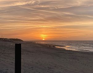 Zonsondergang aan zee bij VZ848 Chalet Oostkapelle, Oostkapelle, Zeeland.
