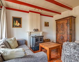 Groene tuin bij vakantiehuis ZE049 in Oostkapelle, Walcheren, Zeeland voor rust en natuur.