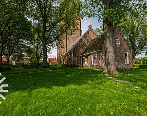 Historische kerk in de omgeving van vakantiehuis ZE187, Oostkapelle, Walcheren, Zeeland.
