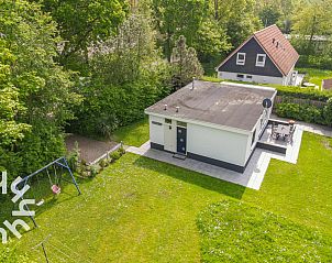 Entree en toilet van vakantiehuis ZE228 in Oostkapelle, Walcheren, Zeeland.