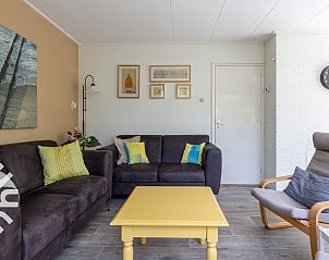 Ruime eetkamer in vakantiehuis ZE242 in Oostkapelle, Walcheren, Zeeland.