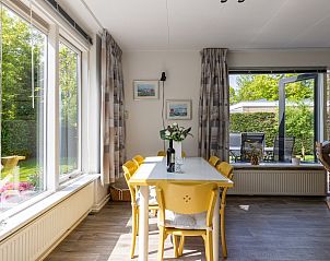 Volledig uitgeruste keuken in vakantiehuis ZE242 in Oostkapelle, Walcheren, Zeeland.