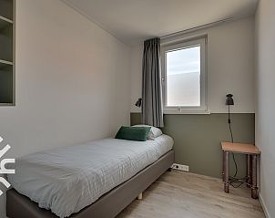 Dining and kitchen area in vacation home ZE926, Westkapelle, Zeeland.