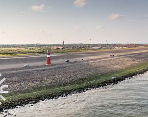 Dining area in vacation home ZE926, Westkapelle, with stylish interior.