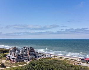 Terras met groen bij vakantiehuis ZE082, Domburg, Walcheren, Zeeland.