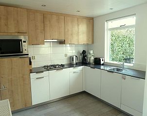 Volledig uitgeruste keuken in VZ1122 Luxe vakantiewoning in Vlissingen, Walcheren, Zeeland.