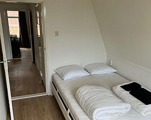 Slaapkamer met extra bed in VZ2419 Vakantiewoning Vlissingen, perfect voor kinderen in Walcheren.