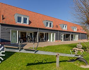 Moderne badkamer in vakantiehuis ZE1447, Aagtekerke, Walcheren, Zeeland.