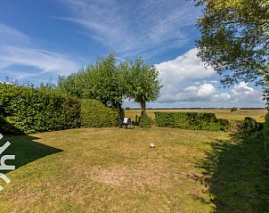 Slaapkamer met tweepersoonsbed in vakantiehuis ZE257 in Aagtekerke, Walcheren, Zeeland.