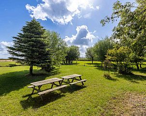 Moderne badkamer in vakantiehuis ZE415, Aagtekerke, Walcheren, met stijlvolle douche.
