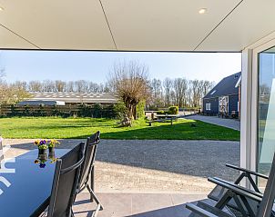 Uitzicht op de groene omgeving vanuit vakantiehuis ZE1445 in Aagtekerke, Walcheren.