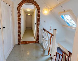 Ruime slaapkamer in VZ1038 Vakantiehuis in Aagtekerke, Walcheren, Zeeland met veel licht.