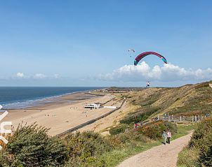 Strand en duinen bij Zoutelande, nabij vakantiehuis ZE281 in Walcheren, Zeeland.