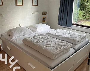 Gezellige winkelstraat in Zoutelande, dicht bij vakantiehuis ZE281 in Walcheren, Zeeland.