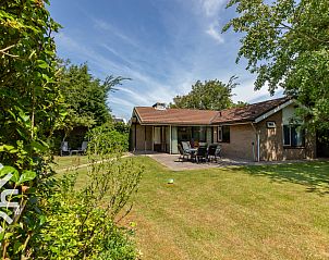 Ruime woonkamer in vakantiehuis ZE281 in Zoutelande, Walcheren, Zeeland.