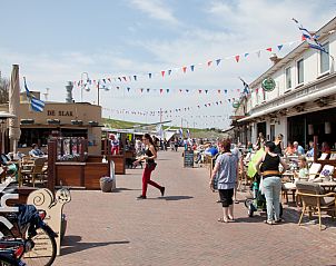 Speeltuin en molen in Zoutelande, nabij vakantiehuis ZE281 in Walcheren, Zeeland.