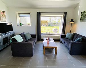 Gezellige zithoek in VZ178 Vakantiehuis Zoutelande, Walcheren, Zeeland.