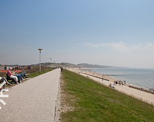 Zandstrand van Zoutelande, Walcheren, nabij vakantiehuis ZE1135, ideaal voor stranddagen.