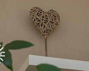 Kitchen with wooden finish in vacation home ZE1392, Zoutelande, Walcheren.
