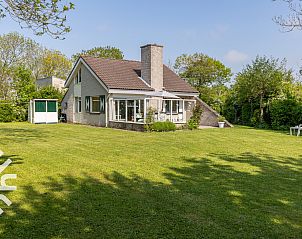 Wanderweg entlang der Dnen in der Nhe des Ferienhauses ZE585 in Zoutelande, Walcheren, Zeeland.