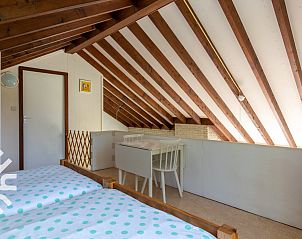Gemtliches Wohnzimmer im Ferienhaus ZE585 Zoutelande, Walcheren, Zeeland mit viel Licht.