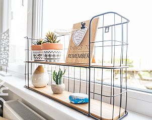 Luchtfoto van Zoutelande, Walcheren, met uitzicht op strand en vakantiehuis ZE679.