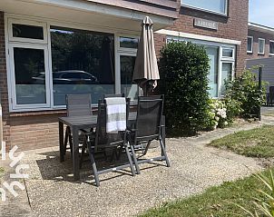 Luchtfoto van Zoutelande, Walcheren, met locatie van vakantiehuis ZE301 zichtbaar.