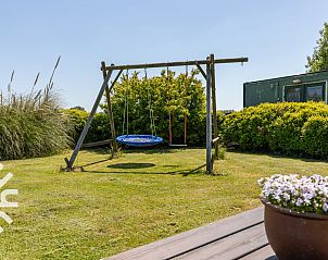 Top view of vacation home ZE583 in Vrouwenpolder, Walcheren, with spacious gardens and fields in Zeeland.