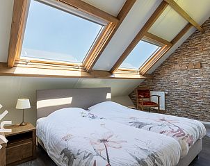 Luxe badkamer met bad in ZE587 vakantiehuis, Vrouwenpolder, Walcheren.