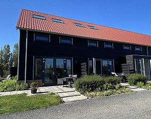 Front of VZ583 Studio Vrouwenpolder with garden and terrace in Walcheren.