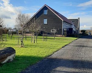 Access path to Holiday home in Vrouwenpolder, Walcheren, Zeeland with green surroundings.