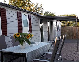 Keuken en eetruimte in ZE030 vakantiehuis, Vrouwenpolder, Walcheren.